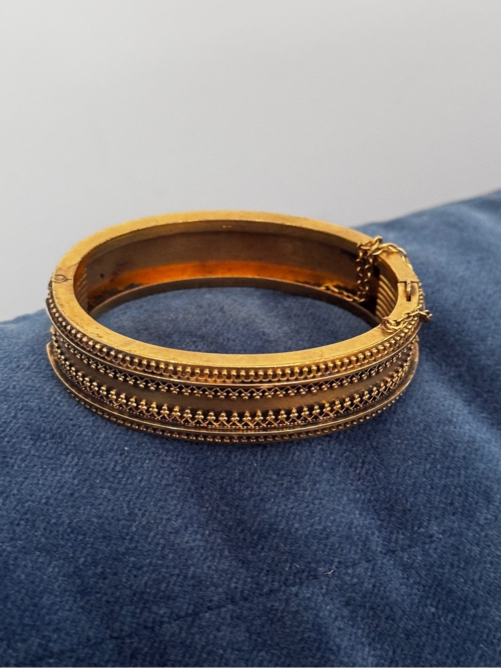 Stunning Antique Etruscan Gold tone hinged Bangle Bracelet